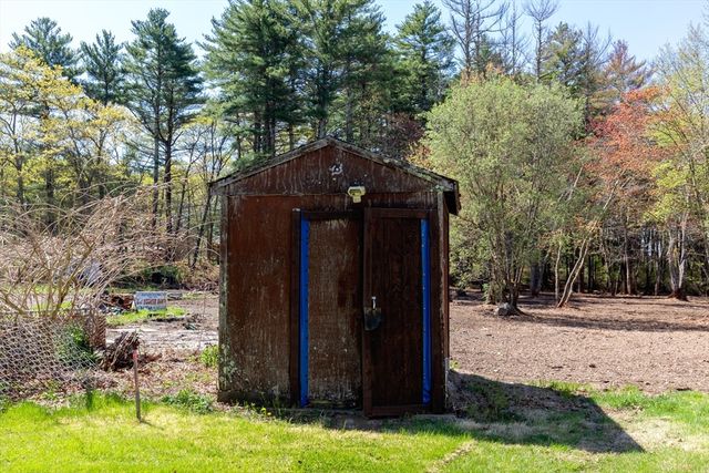 52 Clear Pond Rd, Lakeville, MA 02347