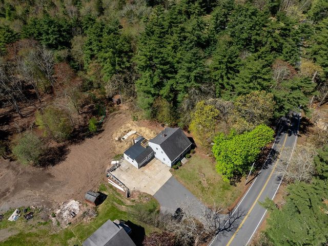 52 Clear Pond Rd, Lakeville, MA 02347
