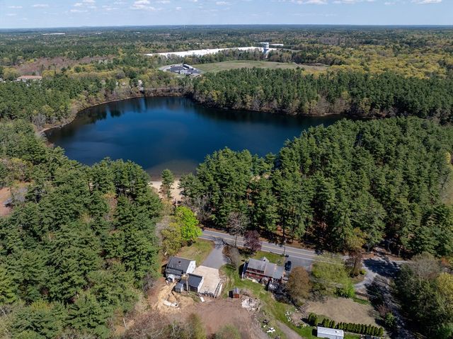 52 Clear Pond Rd, Lakeville, MA 02347
