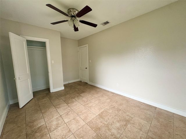 3515 5th Street, Bay City, TX 77414