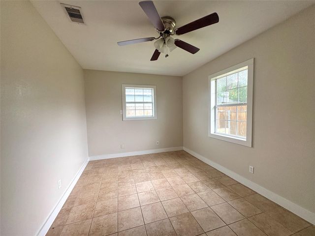 3515 5th Street, Bay City, TX 77414