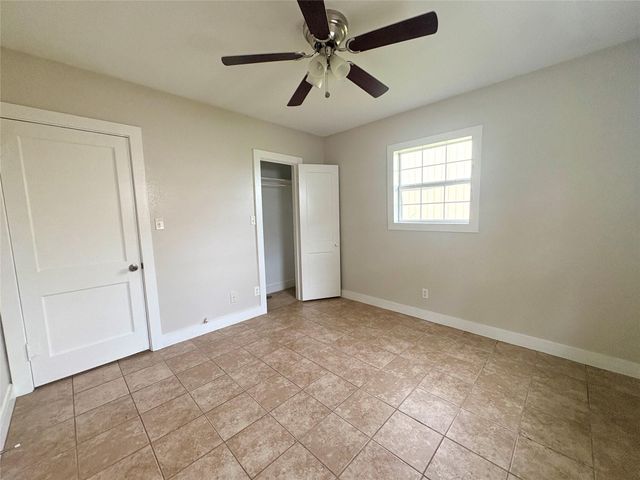 3515 5th Street, Bay City, TX 77414