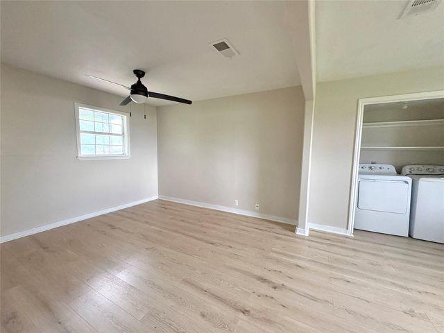 3515 5th Street, Bay City, TX 77414