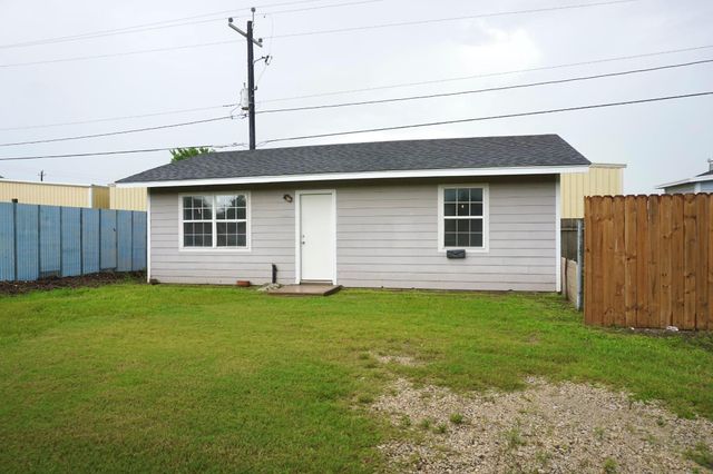 3515 5th Street, Bay City, TX 77414