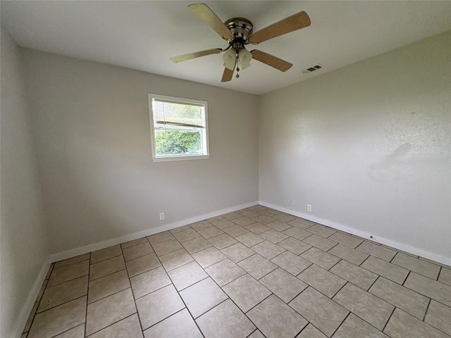 3515 5th Street, Bay City, TX 77414