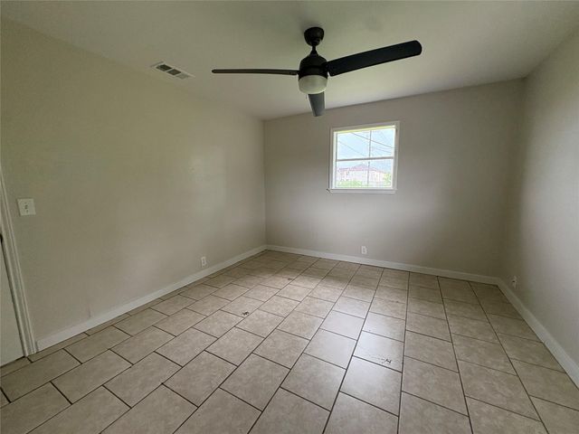 3515 5th Street, Bay City, TX 77414
