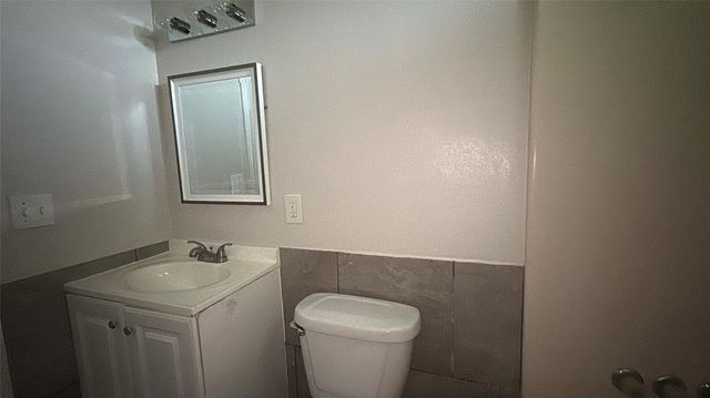 3515 5th Street, Bay City, TX 77414