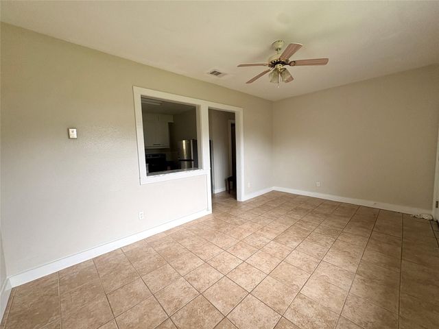 3515 5th Street, Bay City, TX 77414