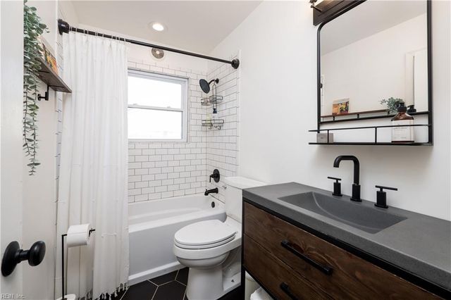 237 Dillon DR, Virginia Beach, VA 23452