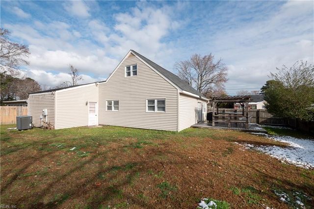 237 Dillon DR, Virginia Beach, VA 23452