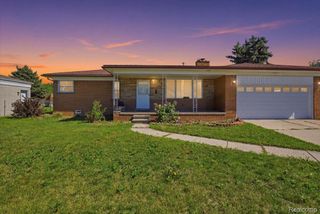 8565 POTOMAC Street, Center Line, MI 48015