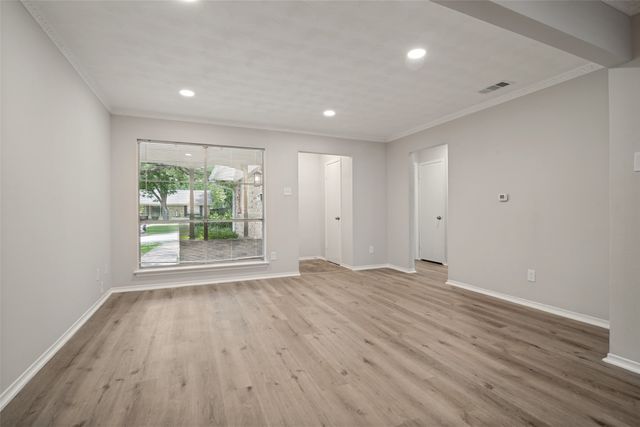 7003 Kingsbury Drive, Dallas, TX 75231