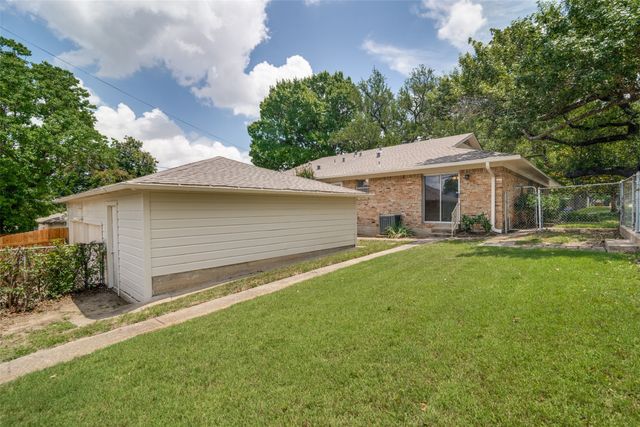 7003 Kingsbury Drive, Dallas, TX 75231