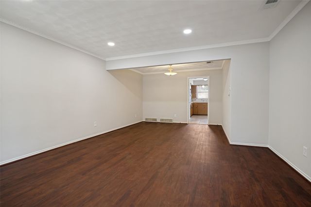 7003 Kingsbury Drive, Dallas, TX 75231