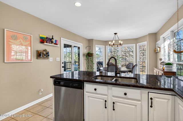 1109 Barbizon Dr, Goshen, KY 40026