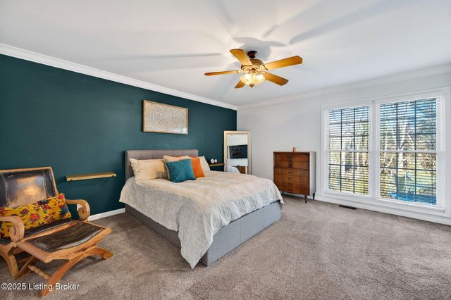 1109 Barbizon Dr, Goshen, KY 40026