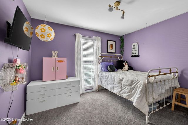 1109 Barbizon Dr, Goshen, KY 40026