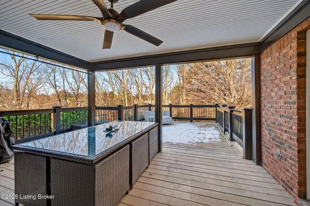 1109 Barbizon Dr, Goshen, KY 40026