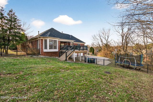 1109 Barbizon Dr, Goshen, KY 40026