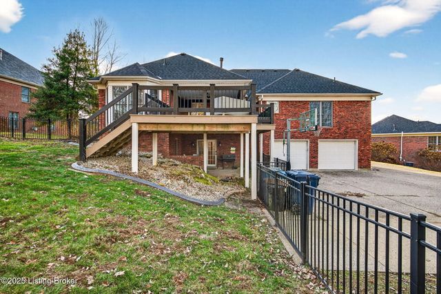 1109 Barbizon Dr, Goshen, KY 40026