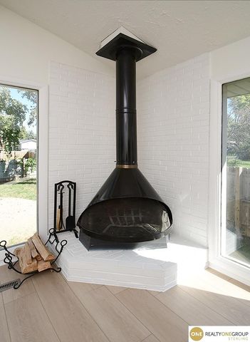 206 E Westplains Road, Gretna, NE 68028