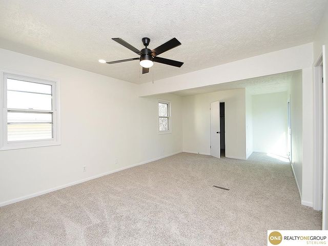 206 E Westplains Road, Gretna, NE 68028