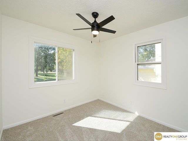 206 E Westplains Road, Gretna, NE 68028