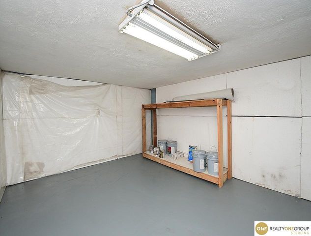 206 E Westplains Road, Gretna, NE 68028