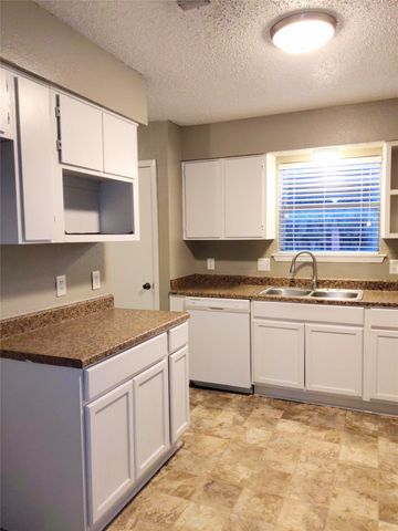 3225 Cortez Drive, Fort Worth, TX 76116