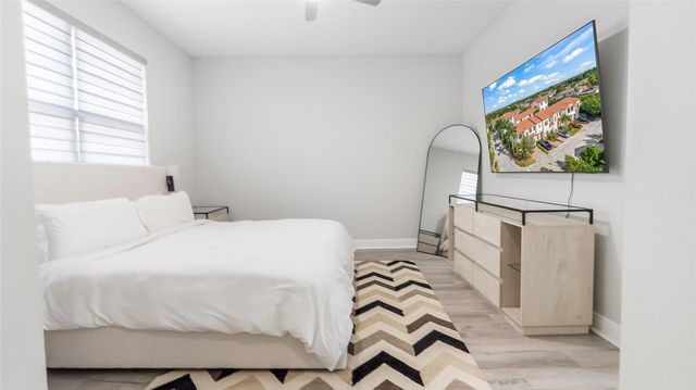 20927 NW 1st Ct, Pembroke Pines, FL 33029