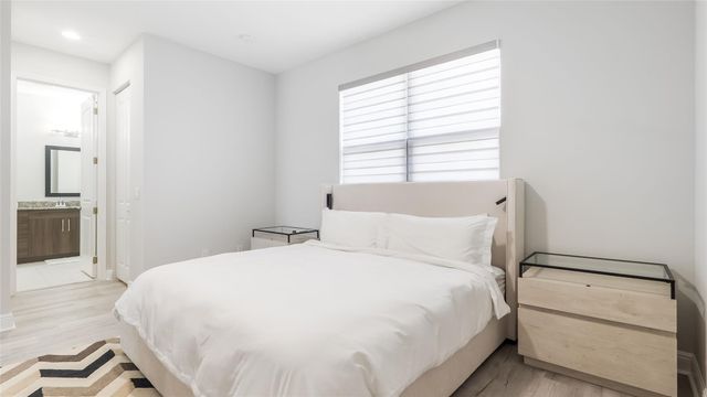 20927 NW 1st Ct, Pembroke Pines, FL 33029