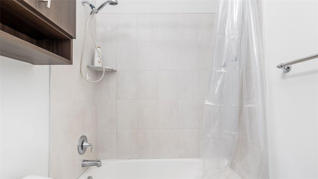 20927 NW 1st Ct, Pembroke Pines, FL 33029