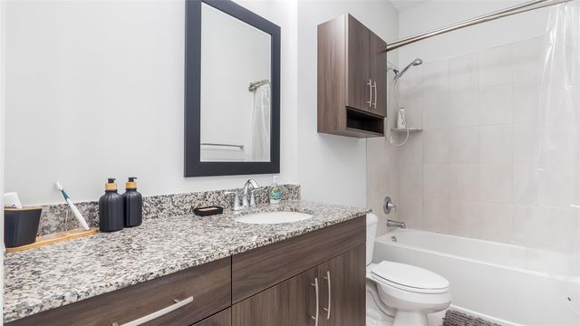 20927 NW 1st Ct, Pembroke Pines, FL 33029