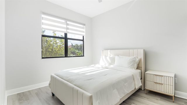 20927 NW 1st Ct, Pembroke Pines, FL 33029