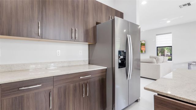 20927 NW 1st Ct, Pembroke Pines, FL 33029