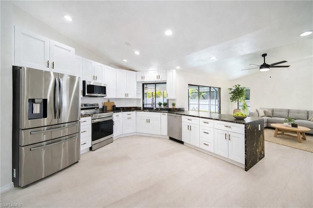 10731 Regent CIR, NAPLES, FL 34109 — photo 2