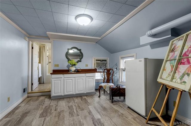 220 Rhode Island St, Buffalo, NY 14213