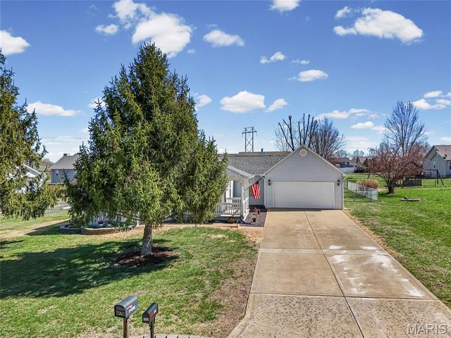 1410 Coyote, Farmington, MO 63640