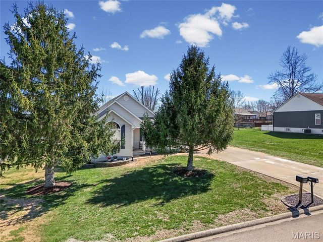 1410 Coyote, Farmington, MO 63640