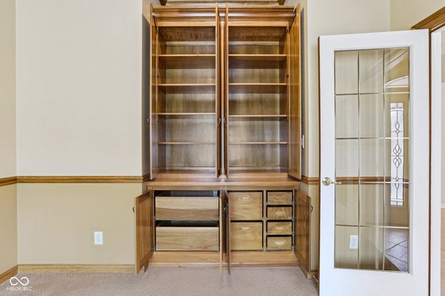 2047 Caledonian Court, Greenwood, IN 46143