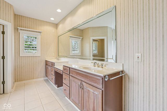 2047 Caledonian Court, Greenwood, IN 46143