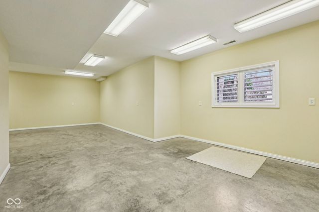 2047 Caledonian Court, Greenwood, IN 46143