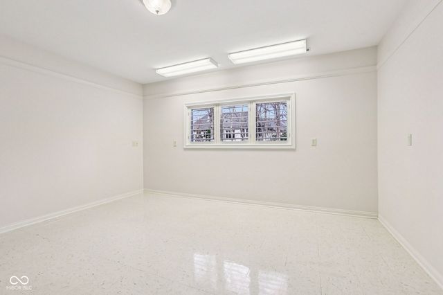 2047 Caledonian Court, Greenwood, IN 46143