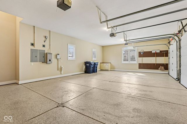 2047 Caledonian Court, Greenwood, IN 46143