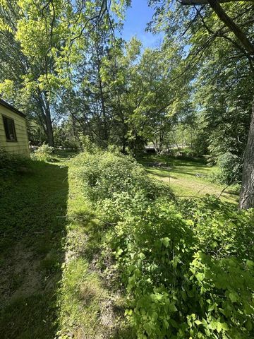 N7113 Honey Creek ROAD, Burlington, WI 53105