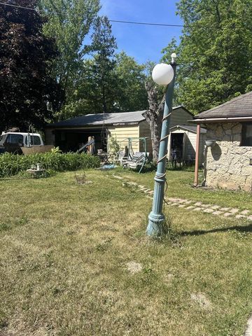 N7113 Honey Creek ROAD, Burlington, WI 53105
