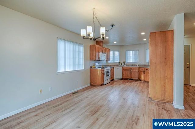 4234 Windflower Ct NE, Salem, OR 97305