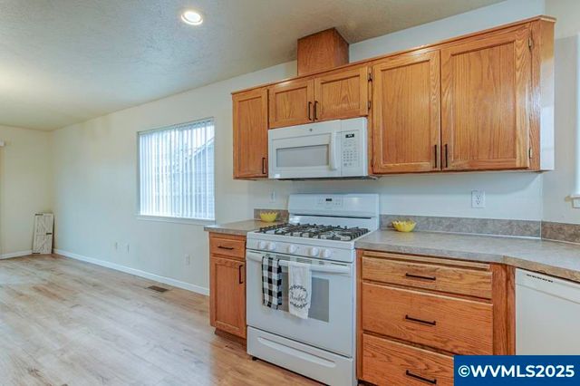 4234 Windflower Ct NE, Salem, OR 97305