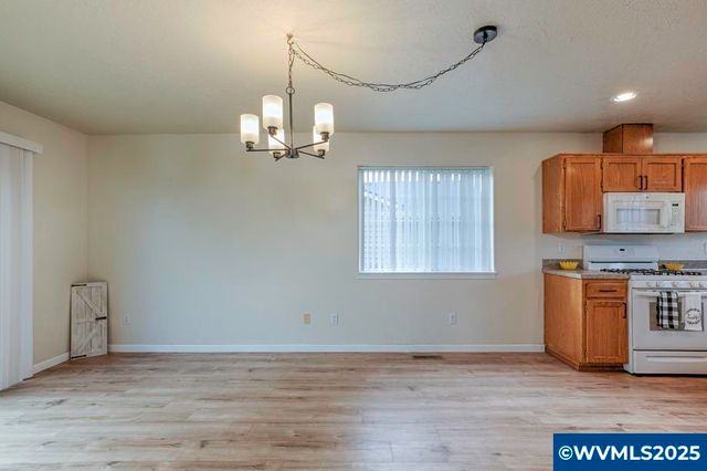 4234 Windflower Ct NE, Salem, OR 97305