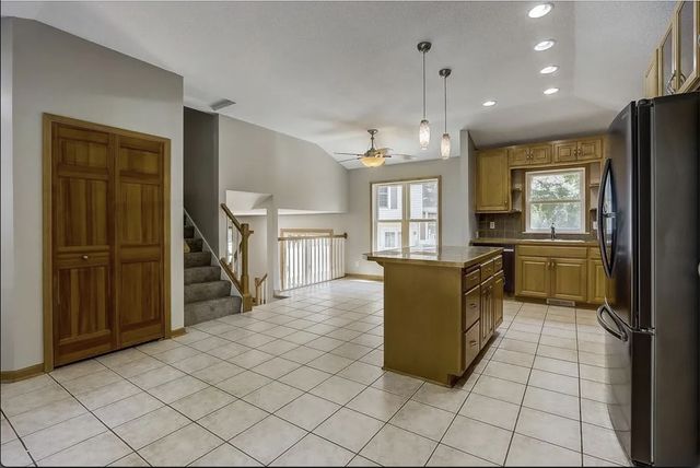 8778 Hawthorne Drive, Eden Prairie, MN 55347